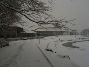 長野市立博物館の外観(2011年1月15日，大雪の日）