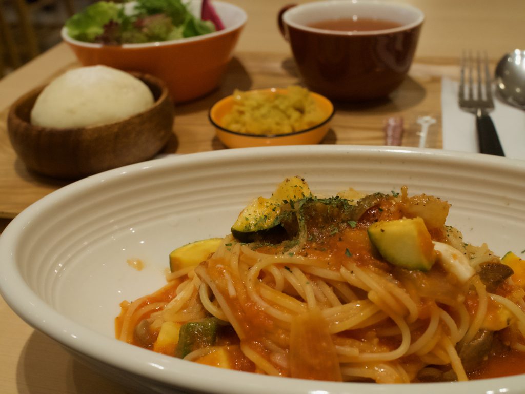 夕食のパスタ　大府駅前にて